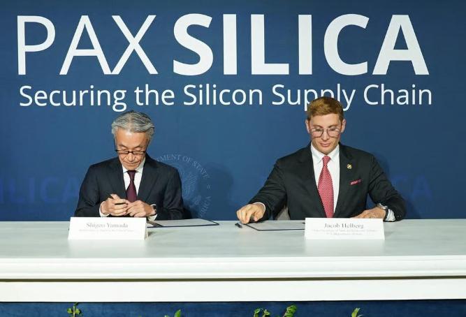 美国主导的硅和平倡议正式落地，联合七国构建硅基供应链联盟，将半导体稀土等关键资源
