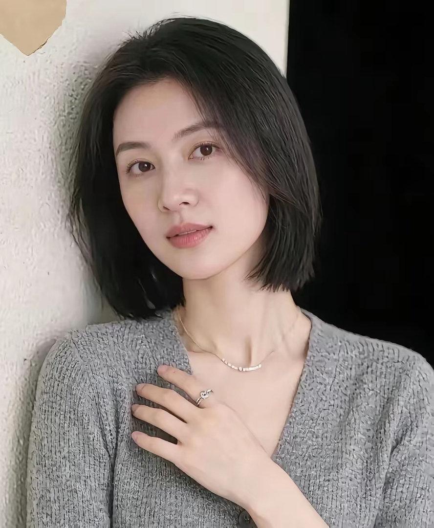 女生剪短发，确实好看 