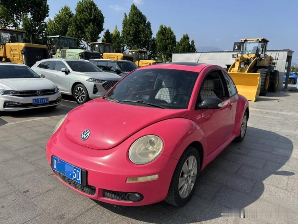 这些老咕噜棒子早就该报废了，尤其是那些中看不中用的车，比如下边这辆……
2009