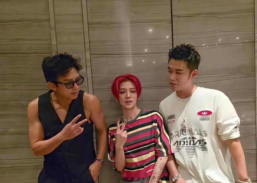 邓超和鞠婧祎、黄维德一起录综艺了吗？ 