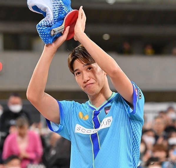 【桌球王国】吉村真晴：去年12月背部受伤，影响一直延续到本届赛事。其实真想更凶猛