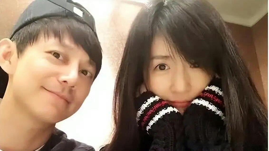 谢娜[超话]谢娜何炅在线约饭 姐姐当家 何老师八块腹肌？！娜姐这爆料太猛了，紧接