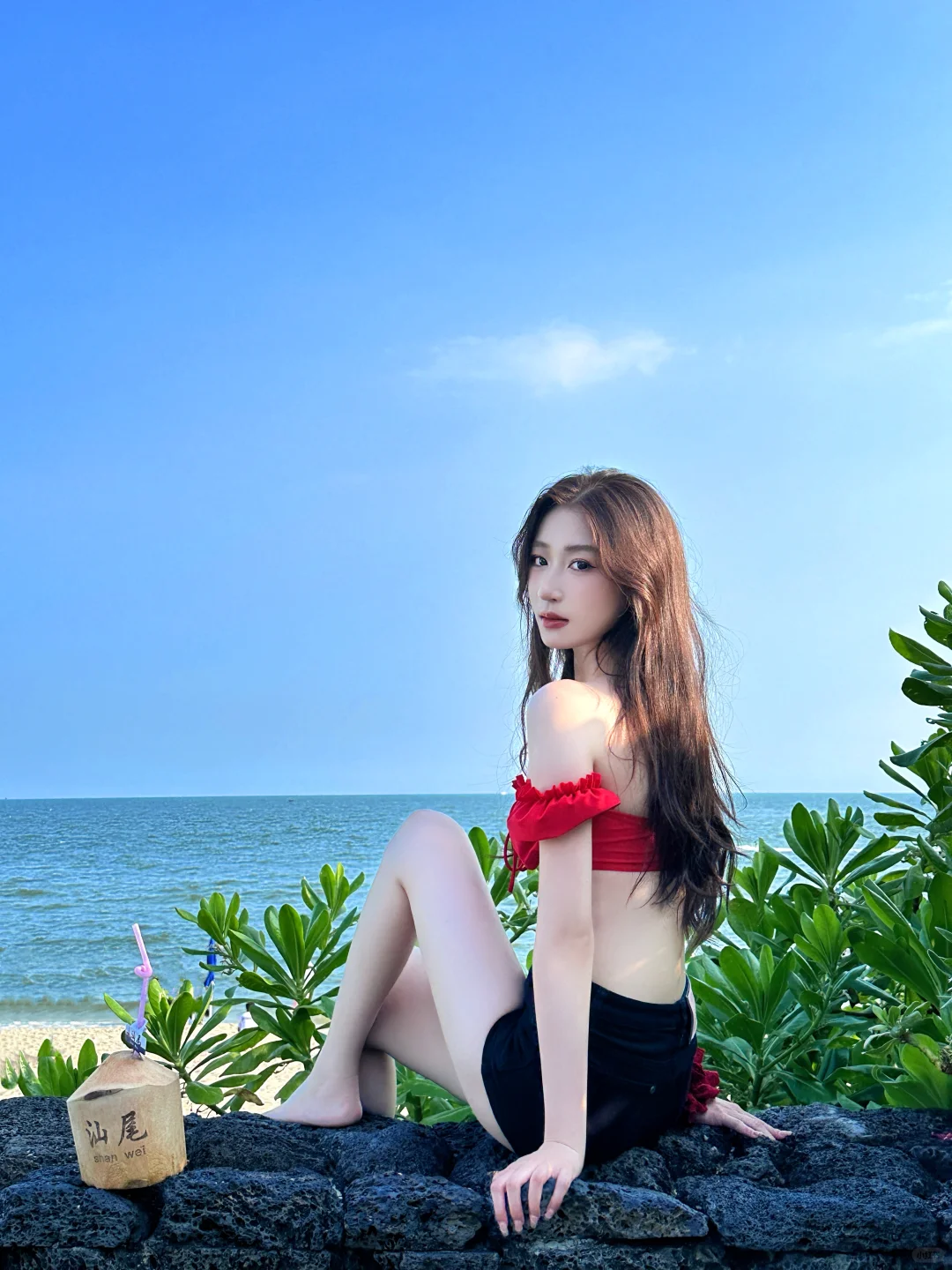来海边怎么能不穿👙呢