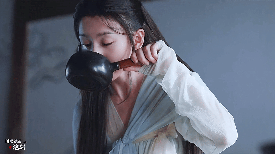无忧渡 合二人之力终于解决了迟望川，但是他一死，半夏父亲失踪的事情再次断了线索…