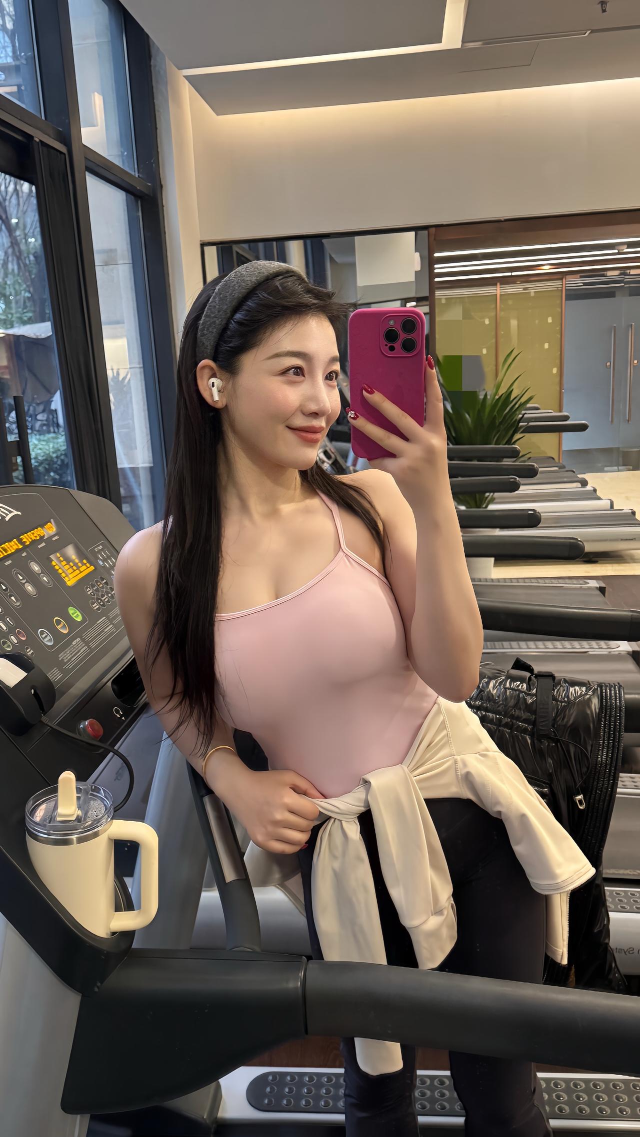 方长方长，来日方长～穿搭 白羊座 对镜拍 不止一面