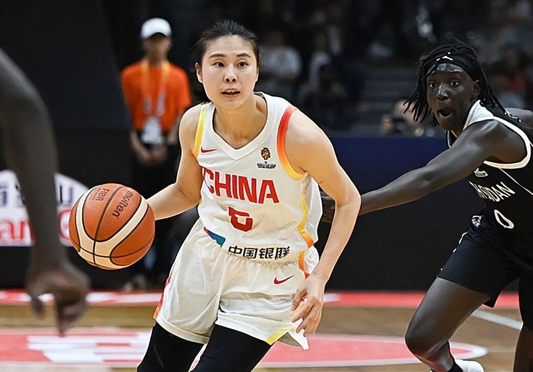 中国女篮
大家发现没，今晚中国女篮世预赛将对阵捷克女篮，这场比赛关乎着小组第2的