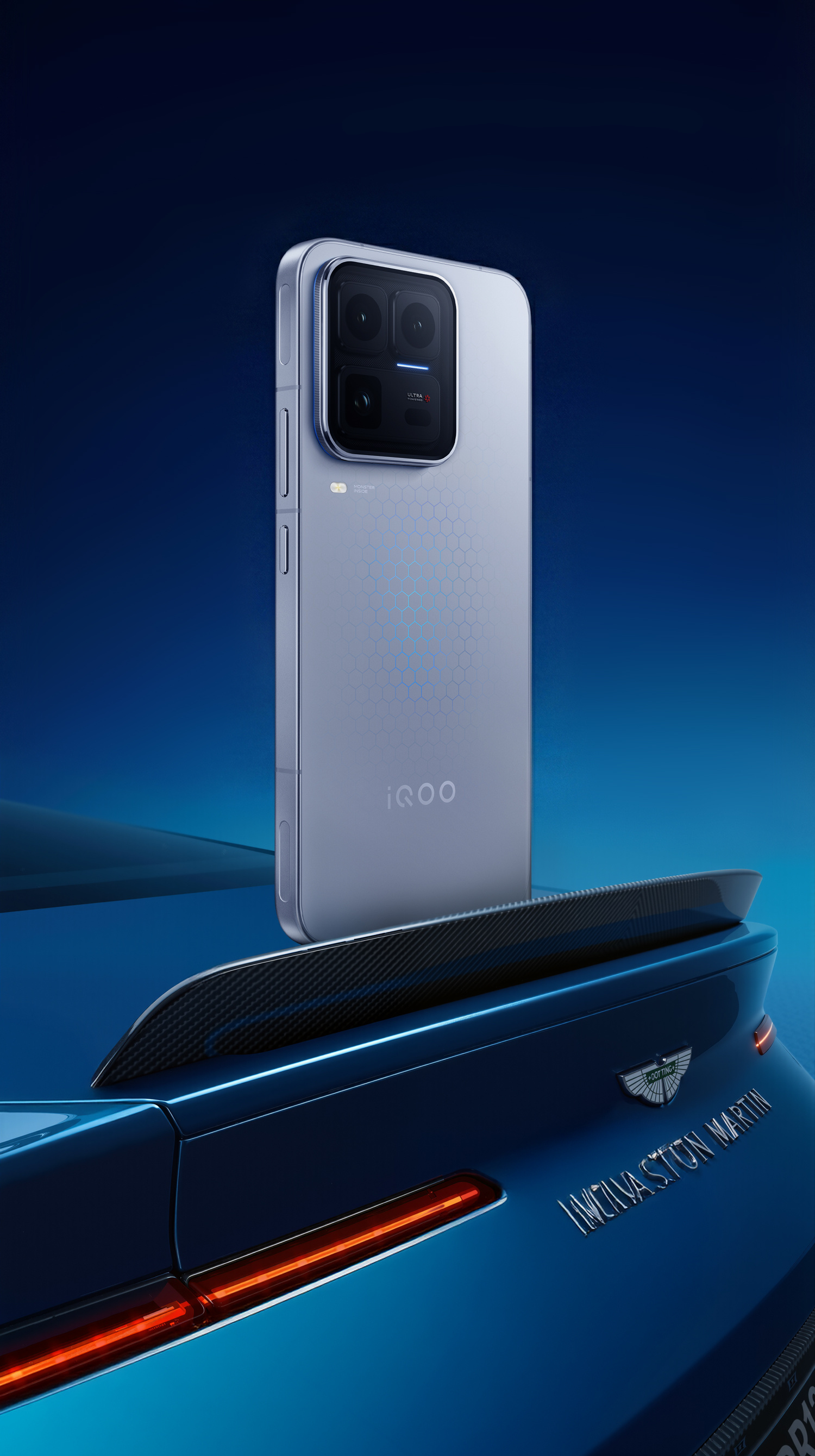 本来以为行业第一款性能 Ultra的 iQOO 15 Ultra 外观估计会很夸