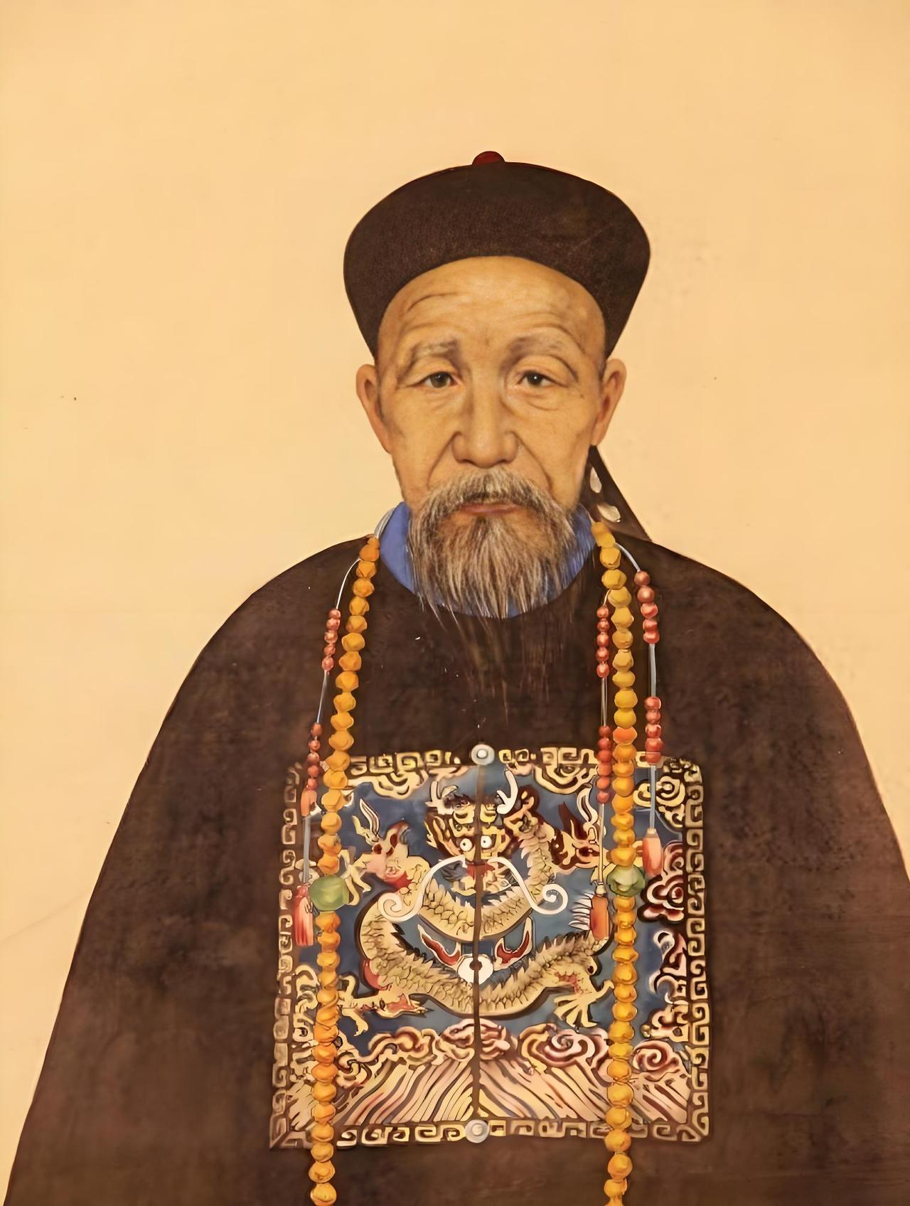 《小偷趴在房梁上听他背书，等了一夜都没听完——曾国藩的"笨"，为什么赢了一百年来