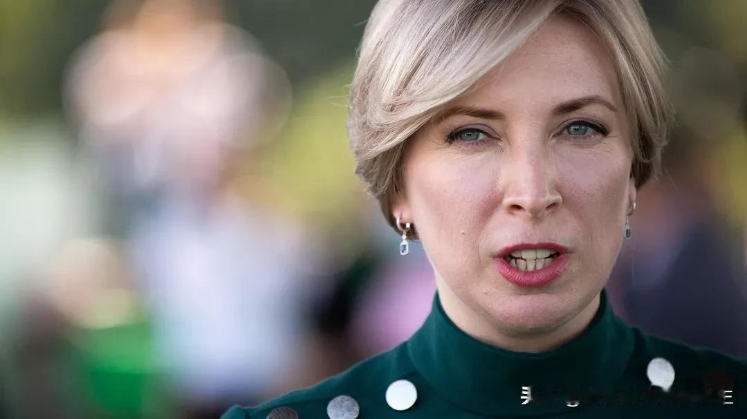 🇺🇦乌克兰最高拉达议长鲁斯兰·斯特凡丘克:"基辅现任政府成员继续提交声明辞职