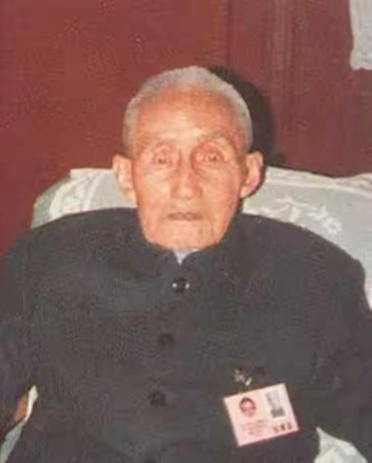 1949年，原79军军长被俘虏后想要自尽，想到自己20岁的漂亮老婆，一脸麻子，身