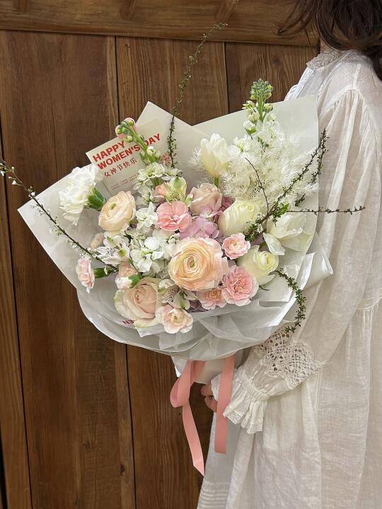 38女生节花束 ｜泗洪花店