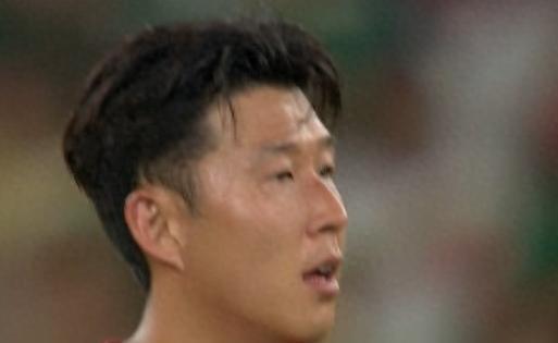 6月25日世界杯小组赛最后一轮，韩国队0比1不敌南非，1胜2负排名小组第三，出线