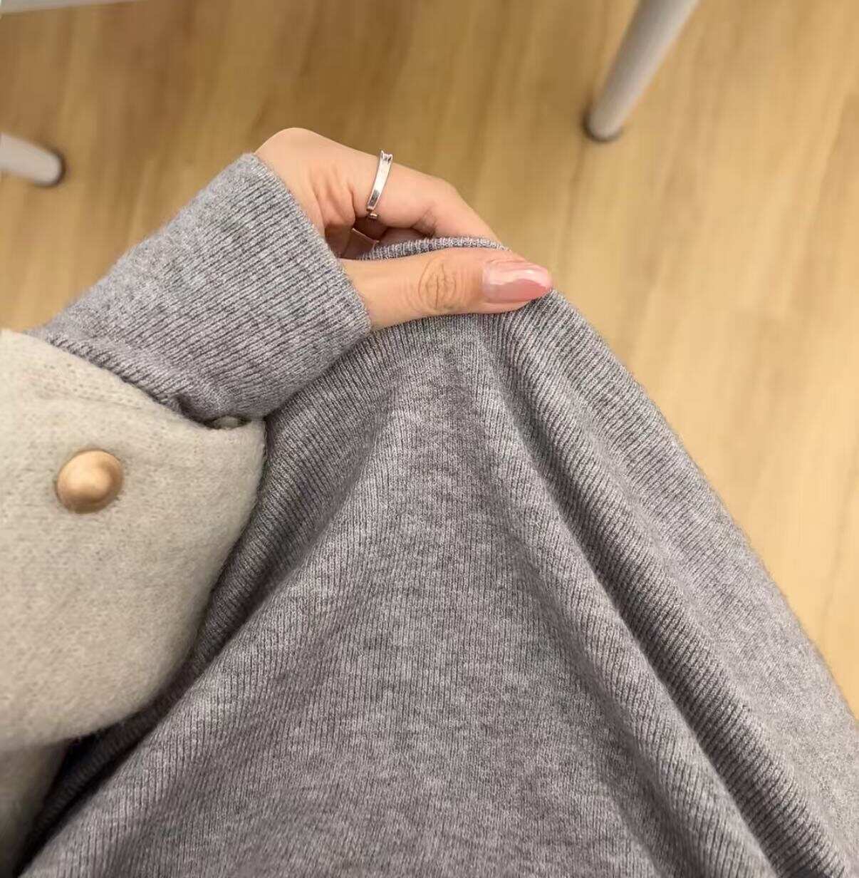 秋冬穿着率最高的打底手感很软很舒服，搭配率也超级高穿的最多的针织打底 ​​​