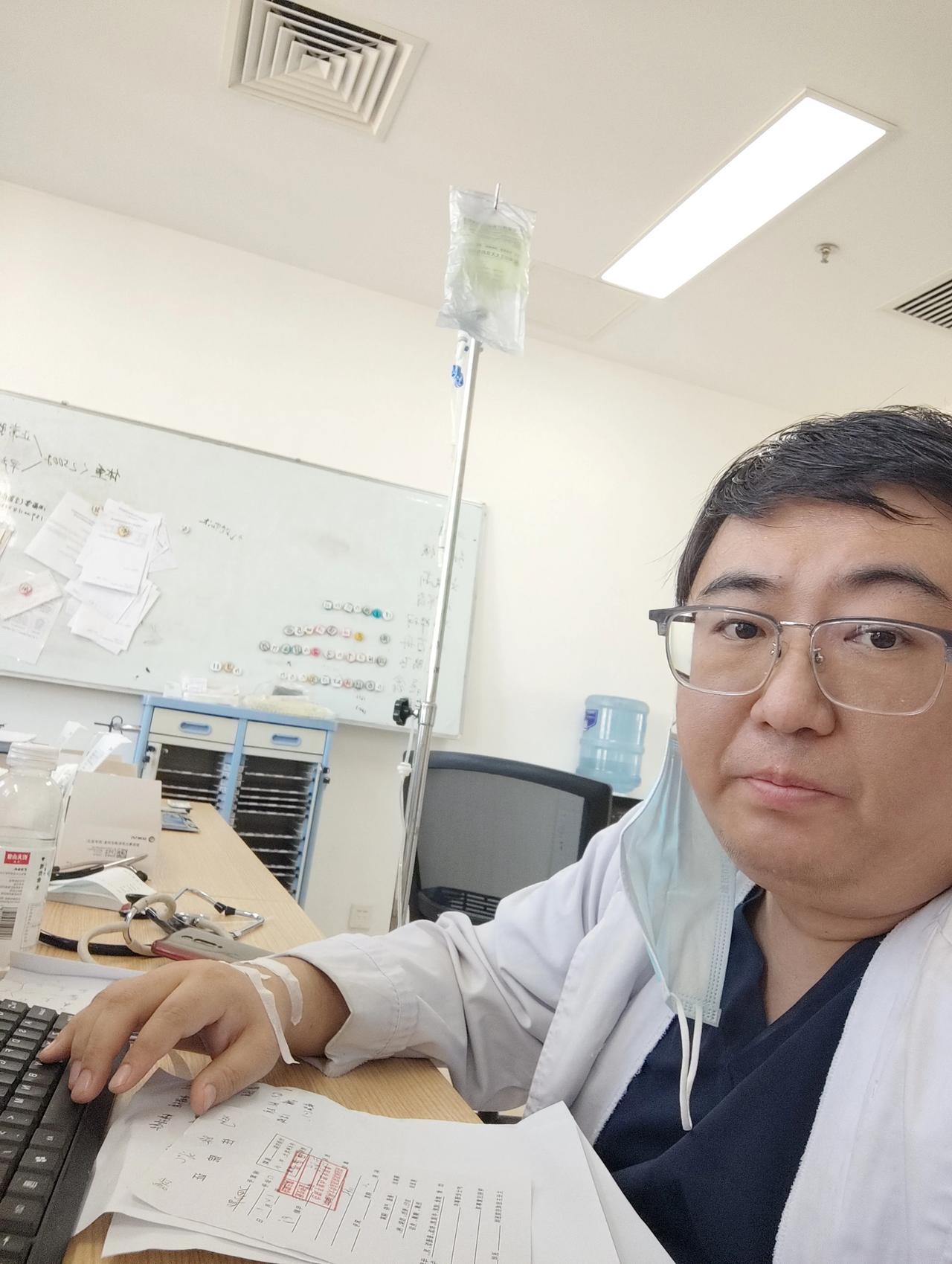 儿科大夫，只要有一口气，就必须在岗敬业，努力吧，本人！