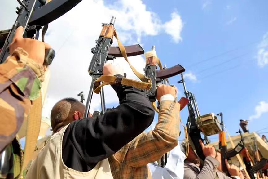 胡塞武装一直没出手，有人说可能是碍于去年跟美军签订的协议。我认为不是那样的，应该