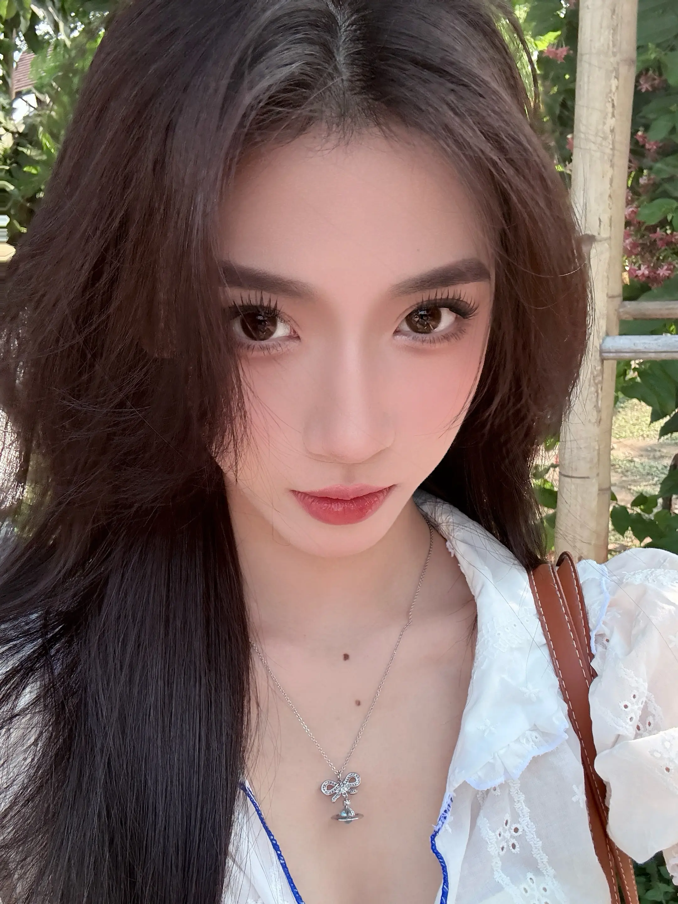 人类需要许多阳光来晒干过往的潮湿