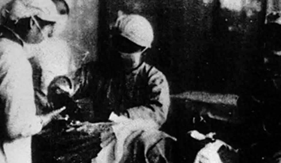 1957年孔令华在唐山抗震救灾中表现突出，表彰时却坚持让郭团长上台领奖，这背后有