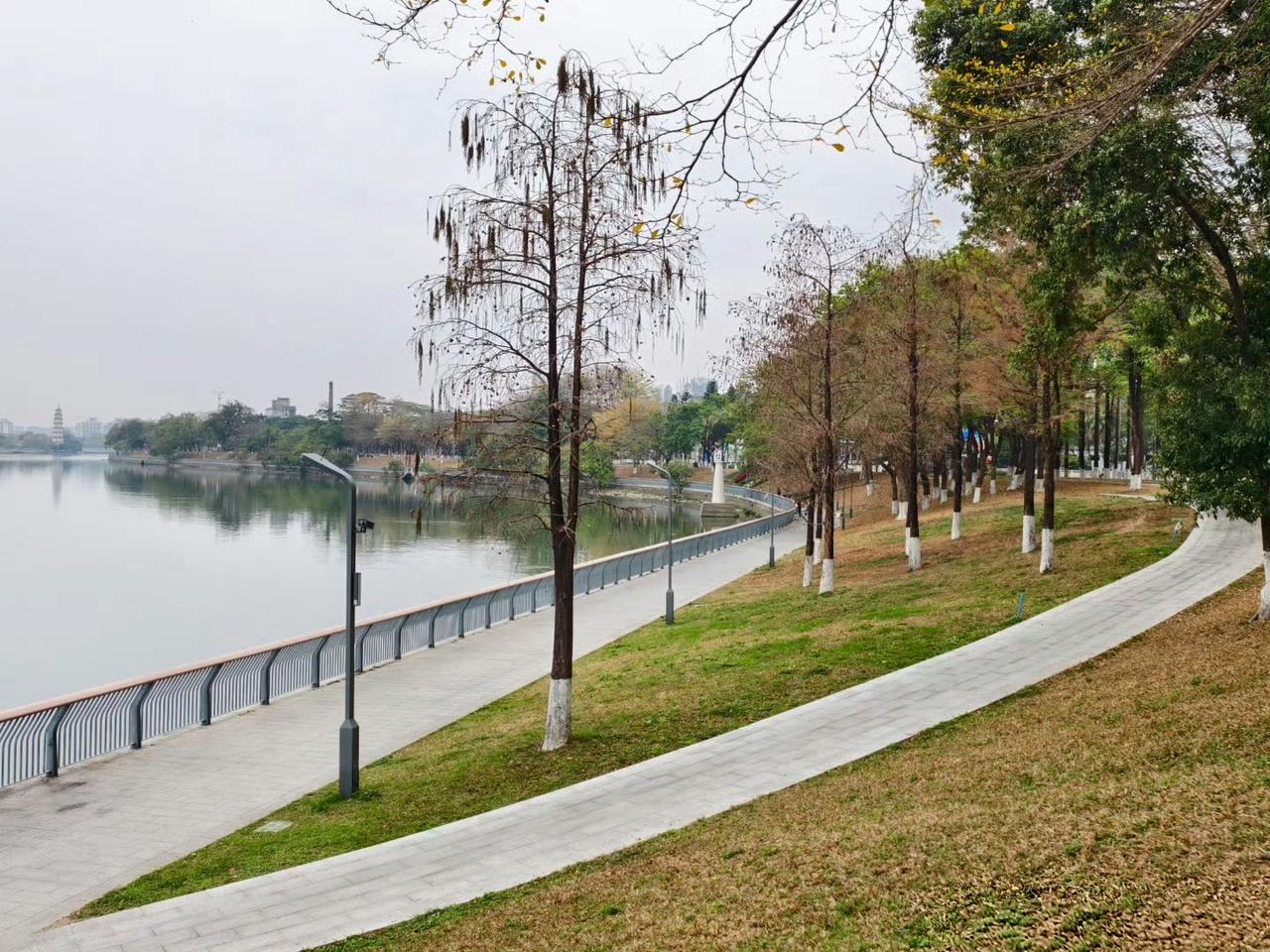 东莞的市民明天要远离这些地方！

东莞水文、三防部门发布提醒：受上游降雨影响，东
