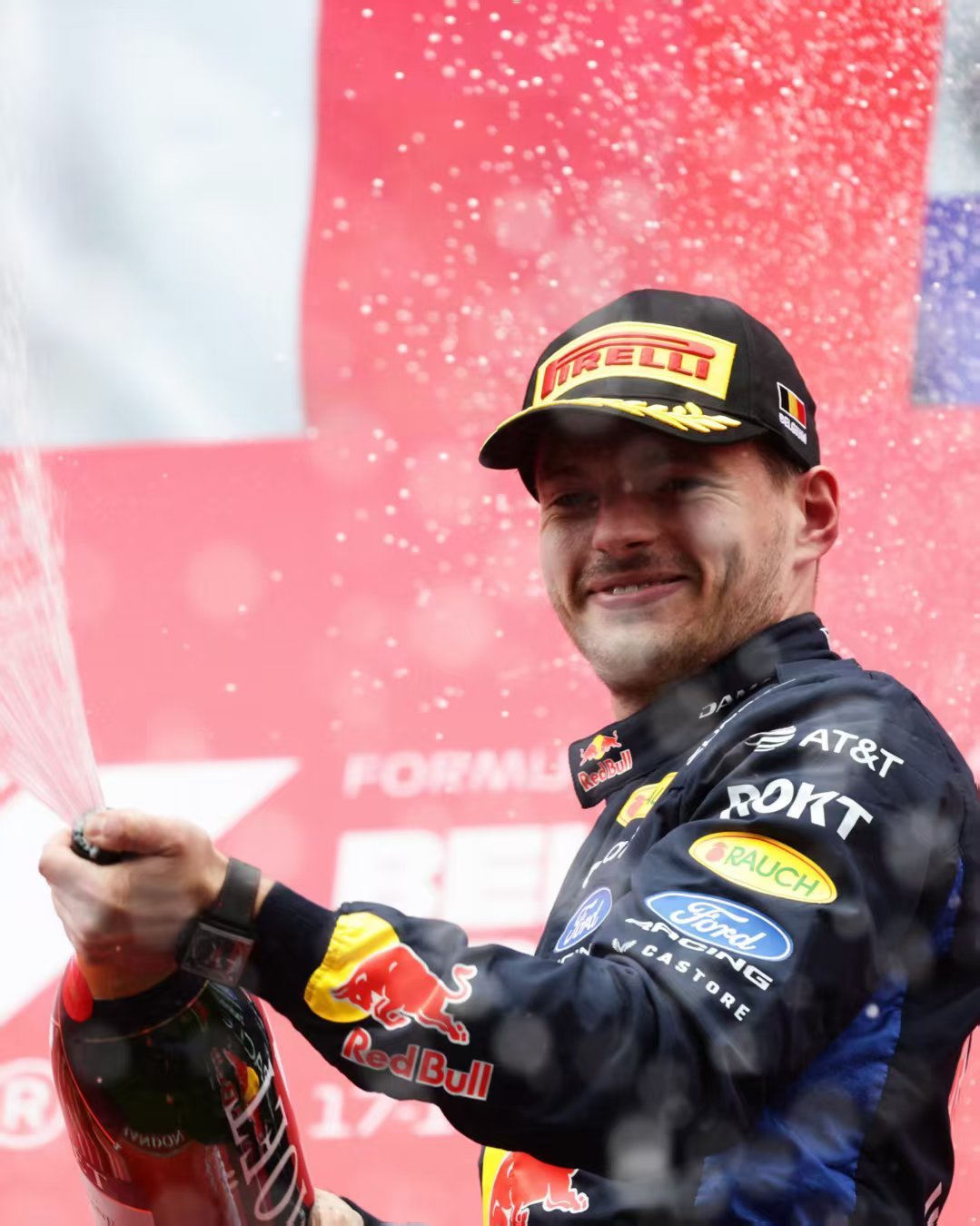 “Taking home the Spa silverware 🏆🍾”天呐图