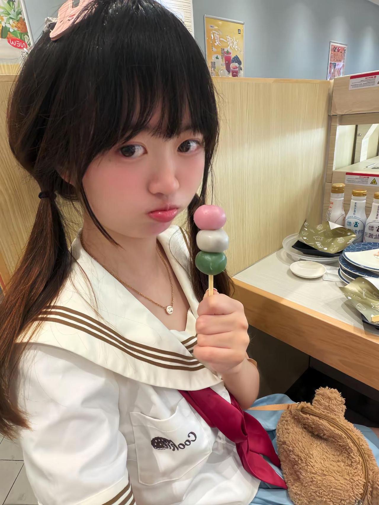 呦西水手服