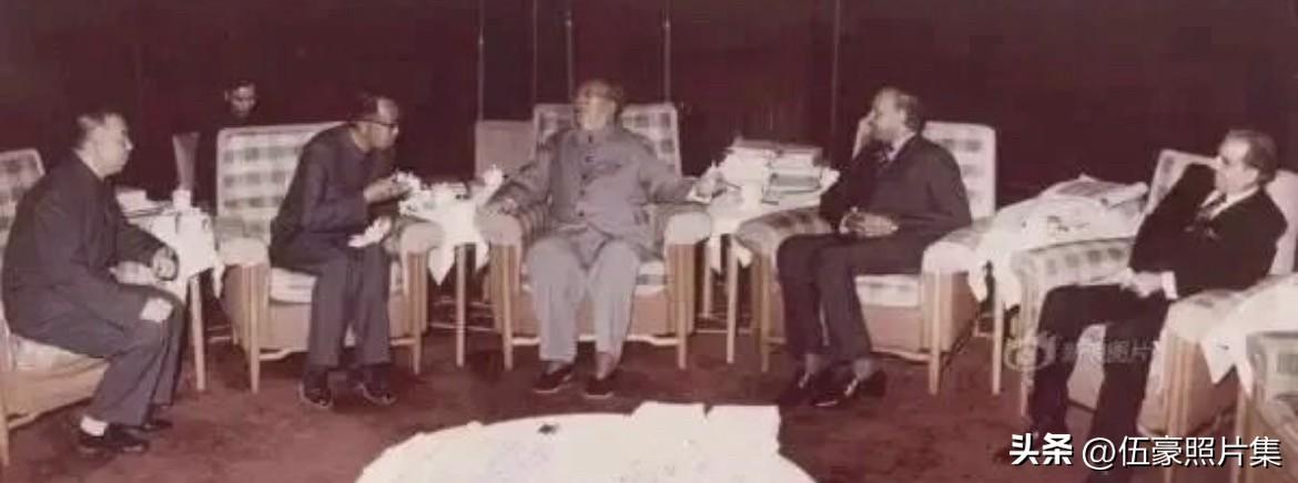 1976年5月27日，毛泽东在中南海书房接见巴基斯坦总理布托，是毛泽东生前最后一