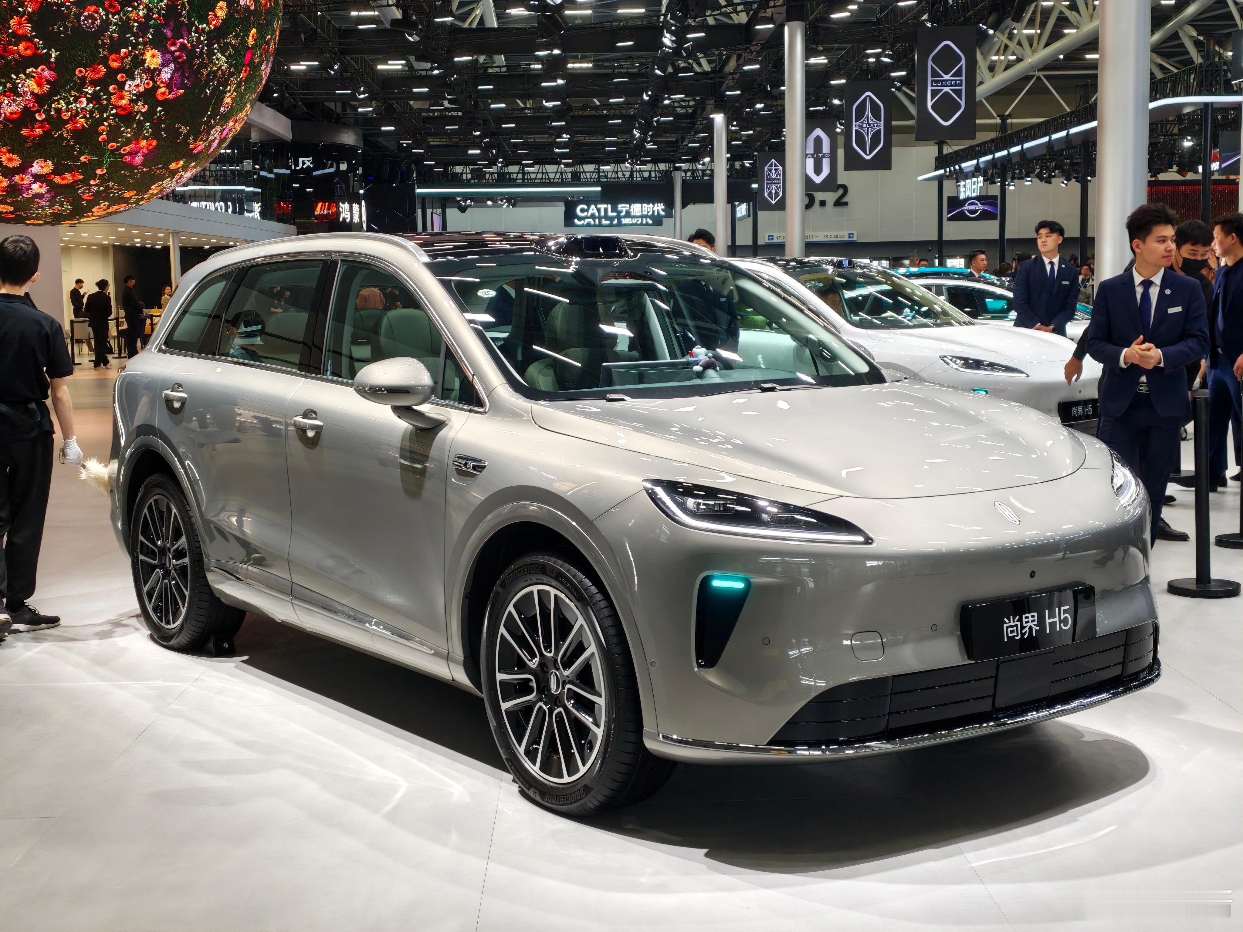 车展现场体验了一下尚界H5十几万的价格，有大空间，有上汽的硬件素质，有鸿蒙座舱和