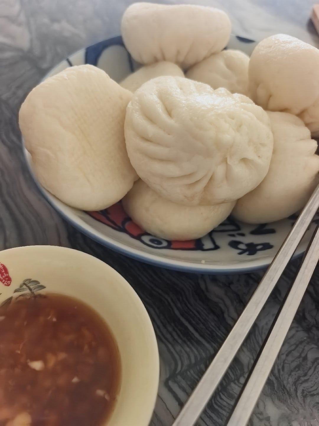 据可靠消息，劳阿毛已离职，结束了华泰联合22年的职业生涯。 
