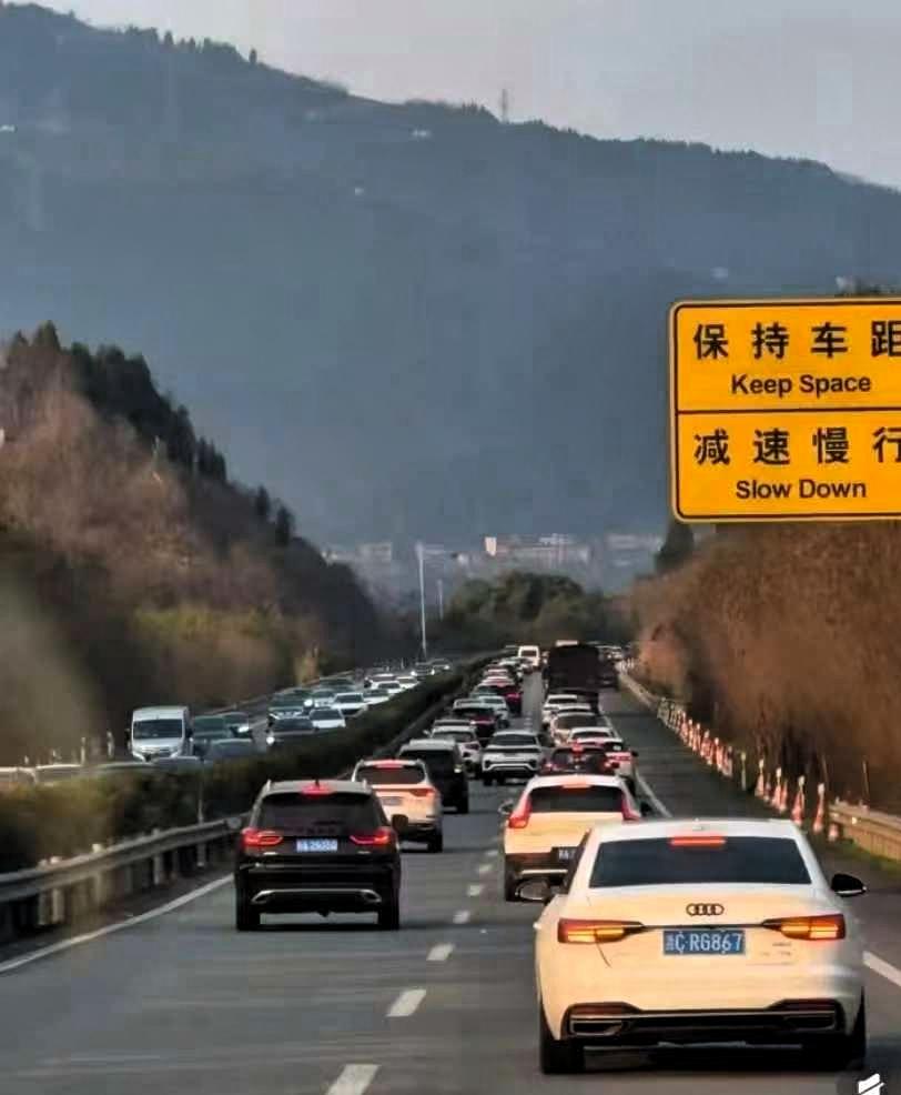 一觉醒来，
950的交强险不用交了，
因为从6月1日开始，正式确立交强险“奖优罚