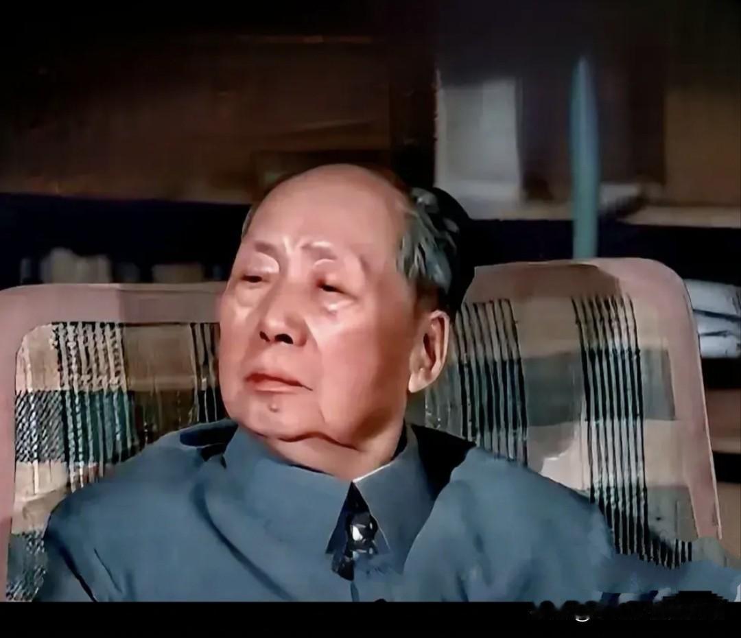 《社会主义好》歌词：
社会主义好，社会主义好！
社会主义国家人民地位高。
反动派