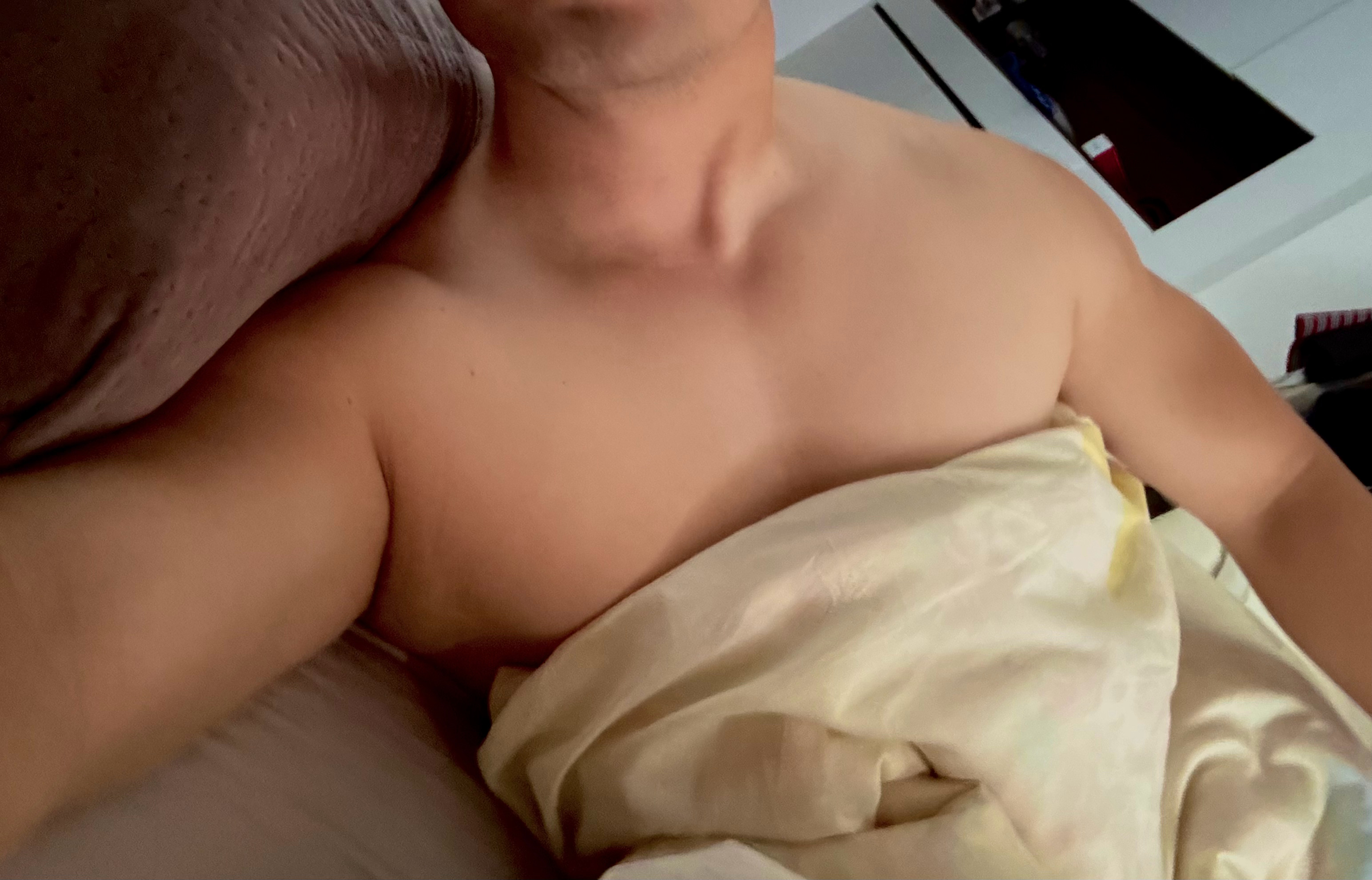 怎么才能睡得好，飞机也打了，就是睡不着嗓子发炎了。 
