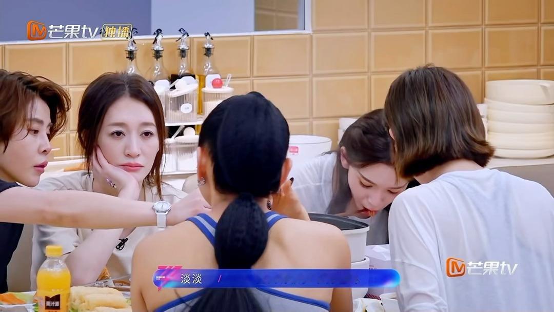 淡淡跟李小冉相处后有破案的感觉淡淡说看到李小冉后有破案的感觉 真的……大家都是…