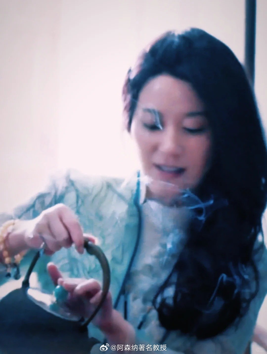 电影蜂蜜的针首波口碑 俞飞鸿  我原来打算长这样的，各位捞鱼呢 电影蜂蜜的针