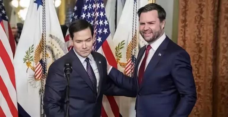 果然还是年轻人，学得快
欲擒故纵，将欲取之，必先予之。
万厮这斯，挺笑面虎，笑而