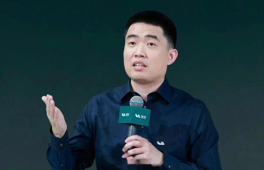 理想汽车创始人李想的言论引众怒，称：中国所有的新能源车企都不争气！网友不服气，称
