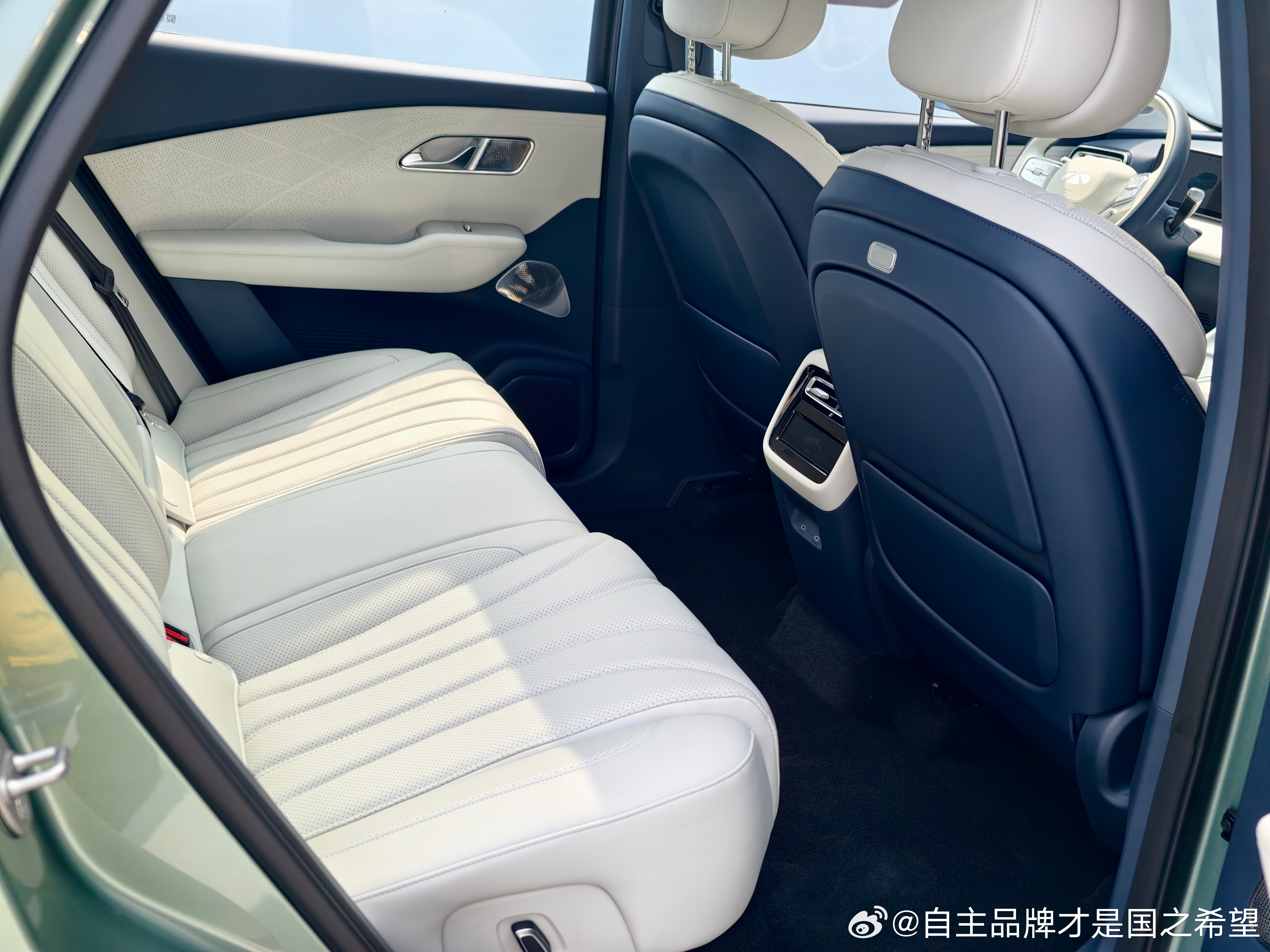 理工男开始靠脸吃饭了 来参加奇瑞的发布会奇瑞的工程师认为自己的公司技术可以排进全