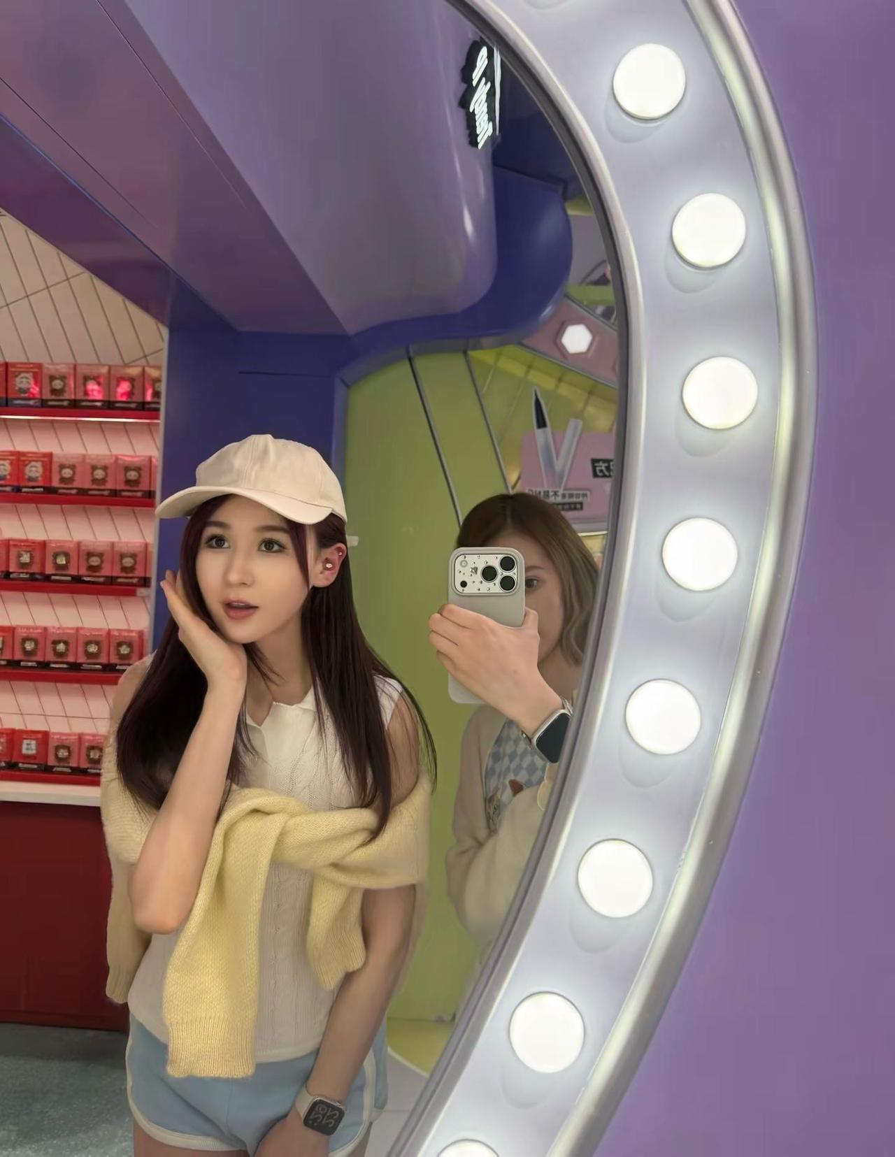 偶们是双胞胎姐妹💕🐒双胞胎