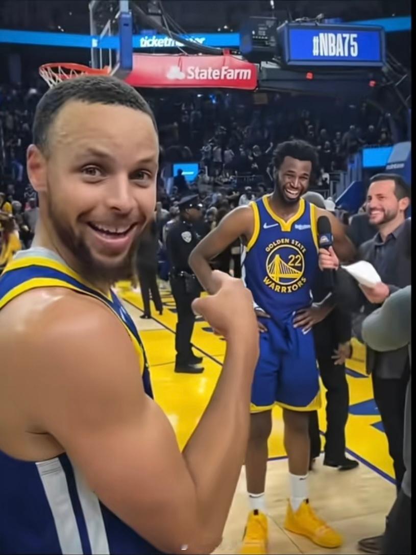 Dear 嘴：大通中心上空悬挂的总冠军旗帜，是咱哥俩友谊的见证啊！欢迎回湾区！金