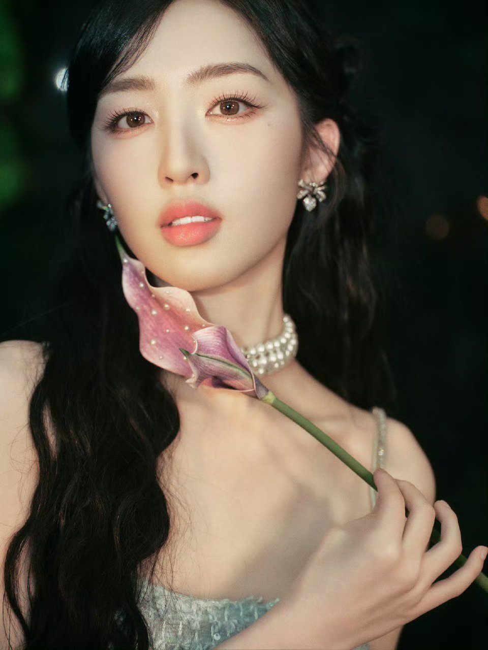 邓恩熙～～邓恩熙[超话]邓恩熙 ​​​