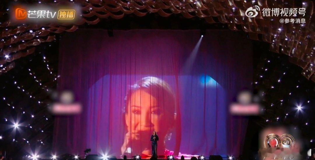 A-Lin的演绎太绝了！《月光爱人》的旋律响起，月光般的嗓音唤醒江湖记忆，既还原