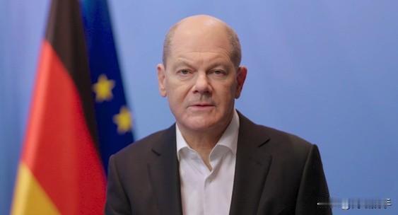 快看！国际时政头条消息！
朔尔茨承认因乌克兰援助问题解散其政府
德国前总理奥拉夫