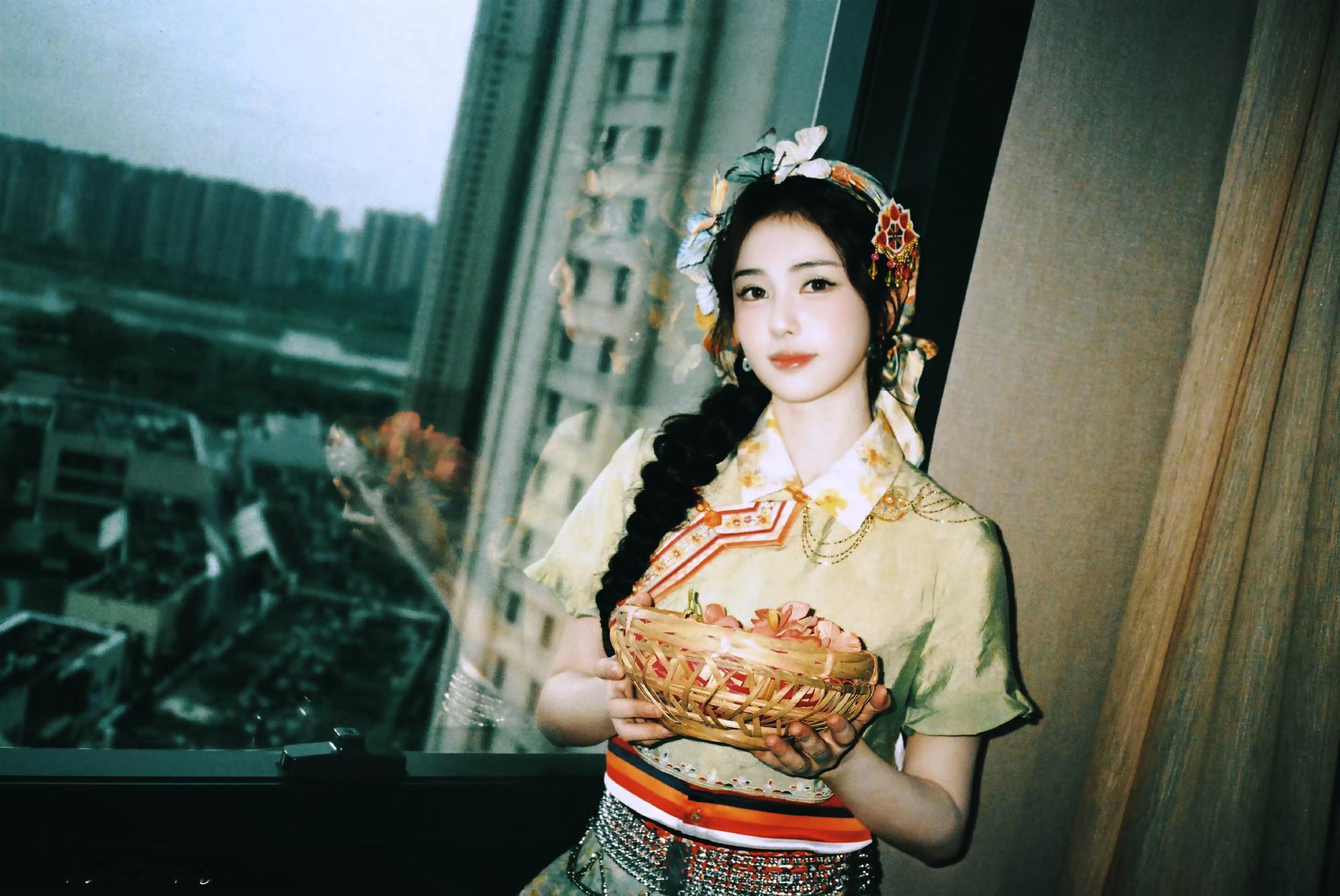 白鹿  🦌白鹿莫离 🦌白鹿叶璃 “最灿烂的烟火会留在记忆里 就像我的记忆里有