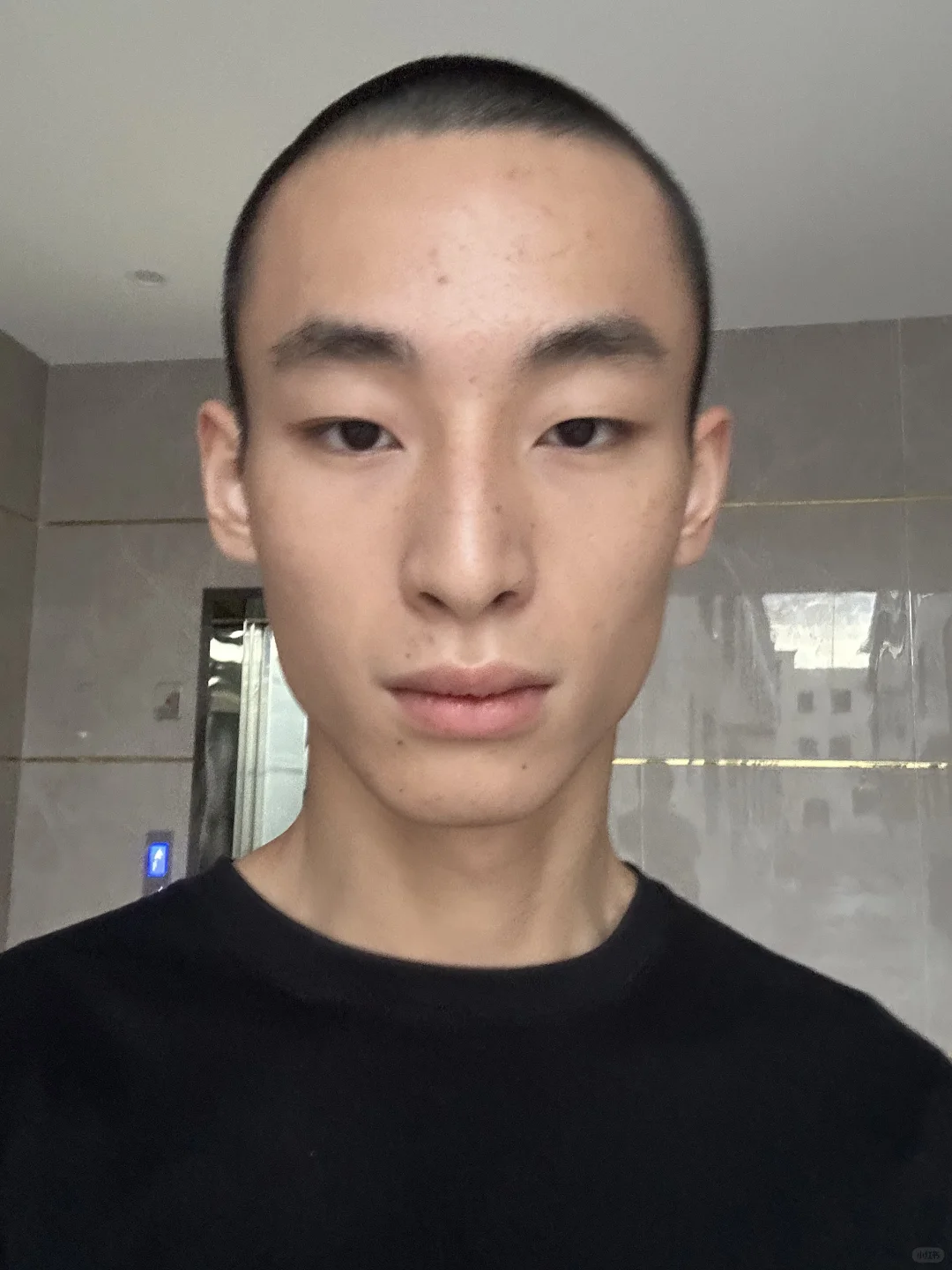 带妆上阵