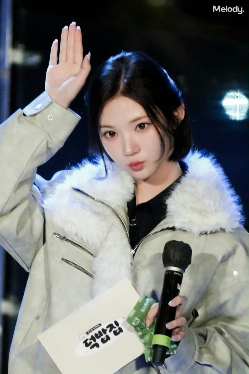 ChoiJiwoo[超话] 251219 德饭店🖤想念黑发猪 ​​​