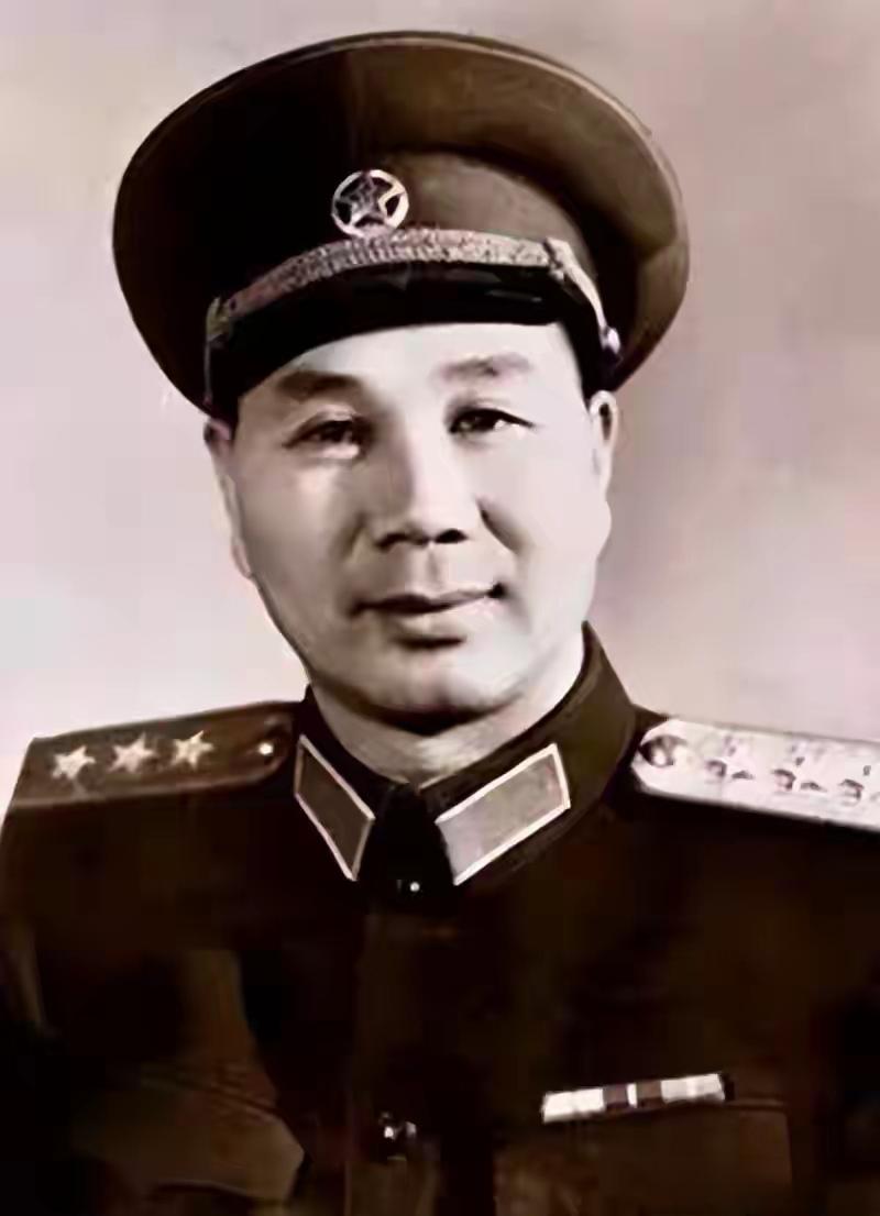 杨成武厉声喝道：丢了阵地，我撤了你这个军长，军法从事。

电话那头是六十八军军长