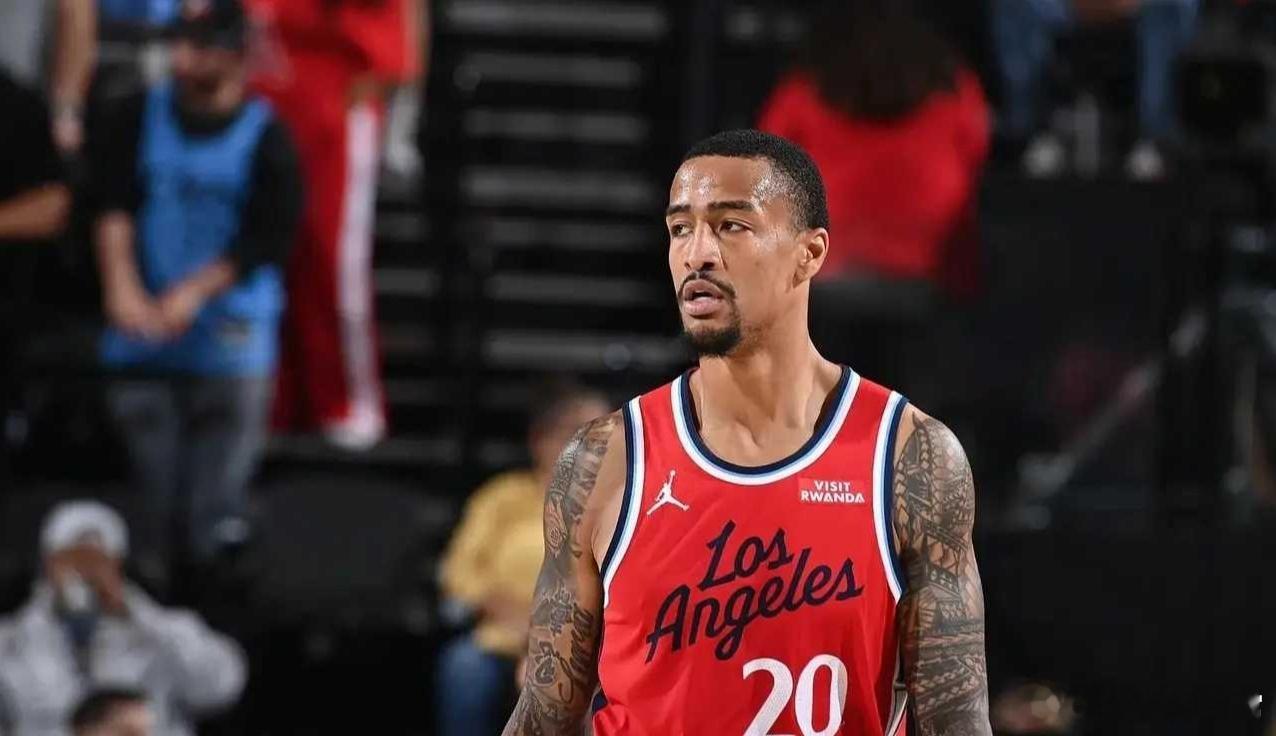 11月26日，NBA杯赛迎来一场焦点战，洛杉矶德比上演，湖人主场迎战快船。此前两