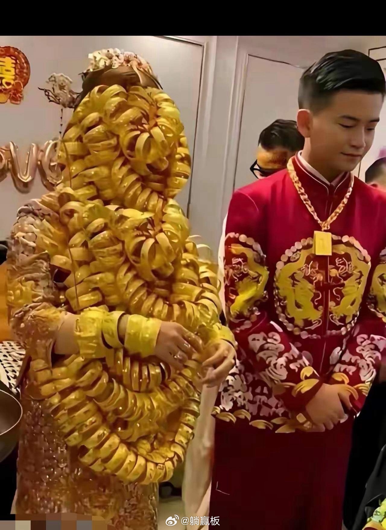 历史总是惊人相似！2013年金价大跌，280元一克，中国大妈果断出手抄底，当时还