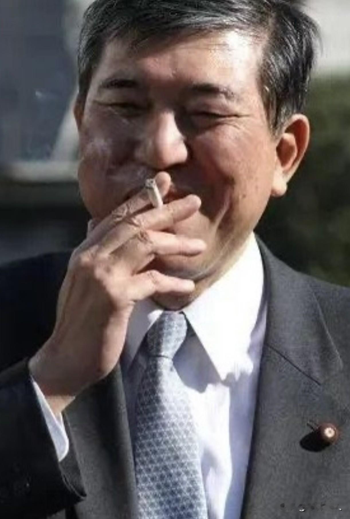 石破茂强调：日本必须要在关键领域摆脱依赖美国！追求独立自主。

美国强加在日本的