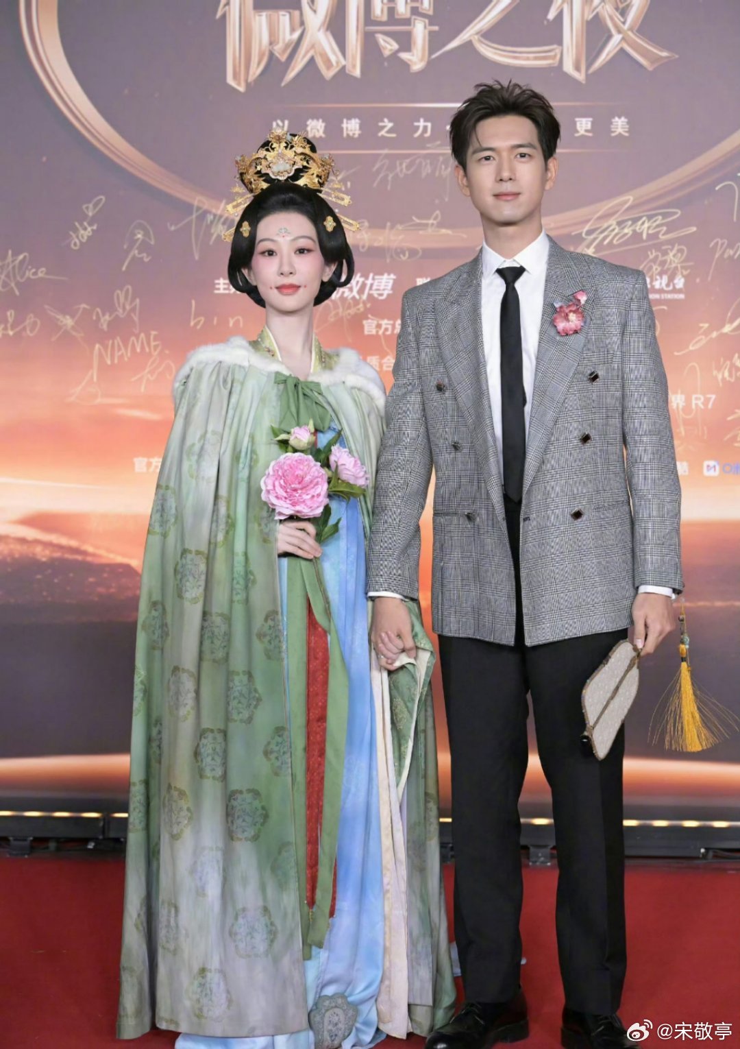 杨紫李现 纯元CP结婚 李现签手杨紫，这CP感确实很强[哈哈]！ 