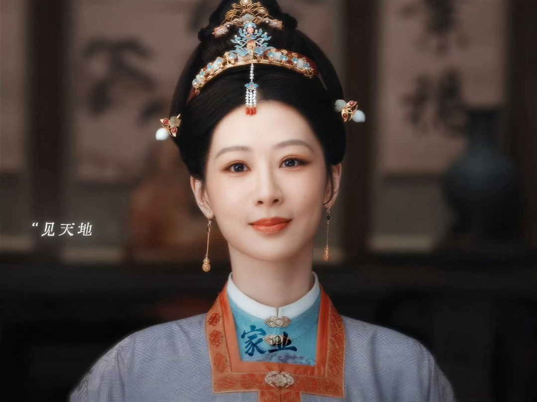 杨紫又把我拉进长剧了家业剧中遭遇旁人刻意针对处处刁难，李祯从来不会一味隐忍退让，