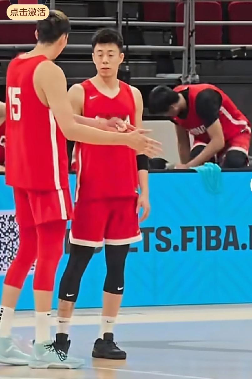 周琦还被造谣受伤不打，真的唯恐天下不乱，这是多大的仇恨？

明明国家队今天在五棵